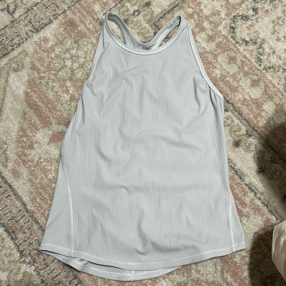 Lululemon Size 4 white base paced ribbed tank top